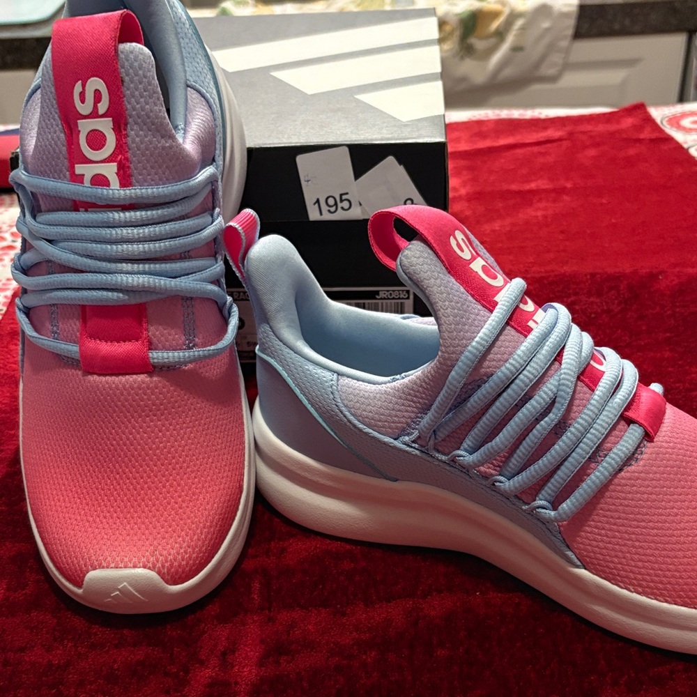 Adidas Women's lite Racer 7.0 new never worn Pink and Blue Sneakers w box 6 -6,5